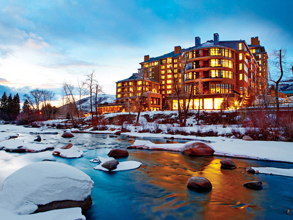 The Hotel Equinox - Image of Hotel Exterior